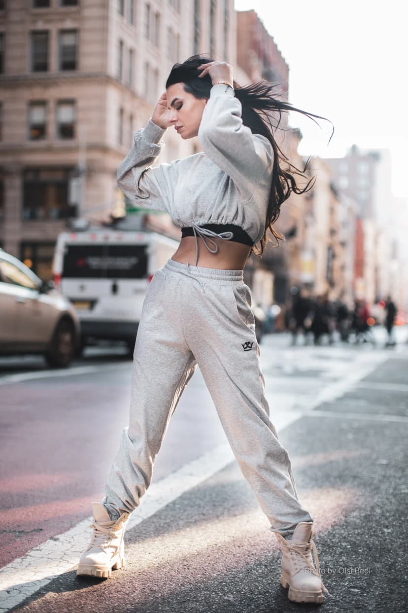  Cropped Top Jogger Set